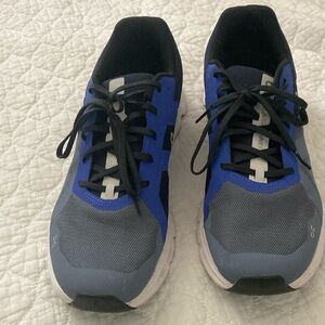 Men’s 10.5 On clouds